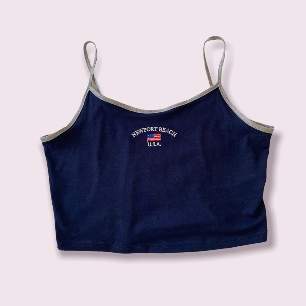 ‘Newport Beach’ graphic dark blue, cropped tank top